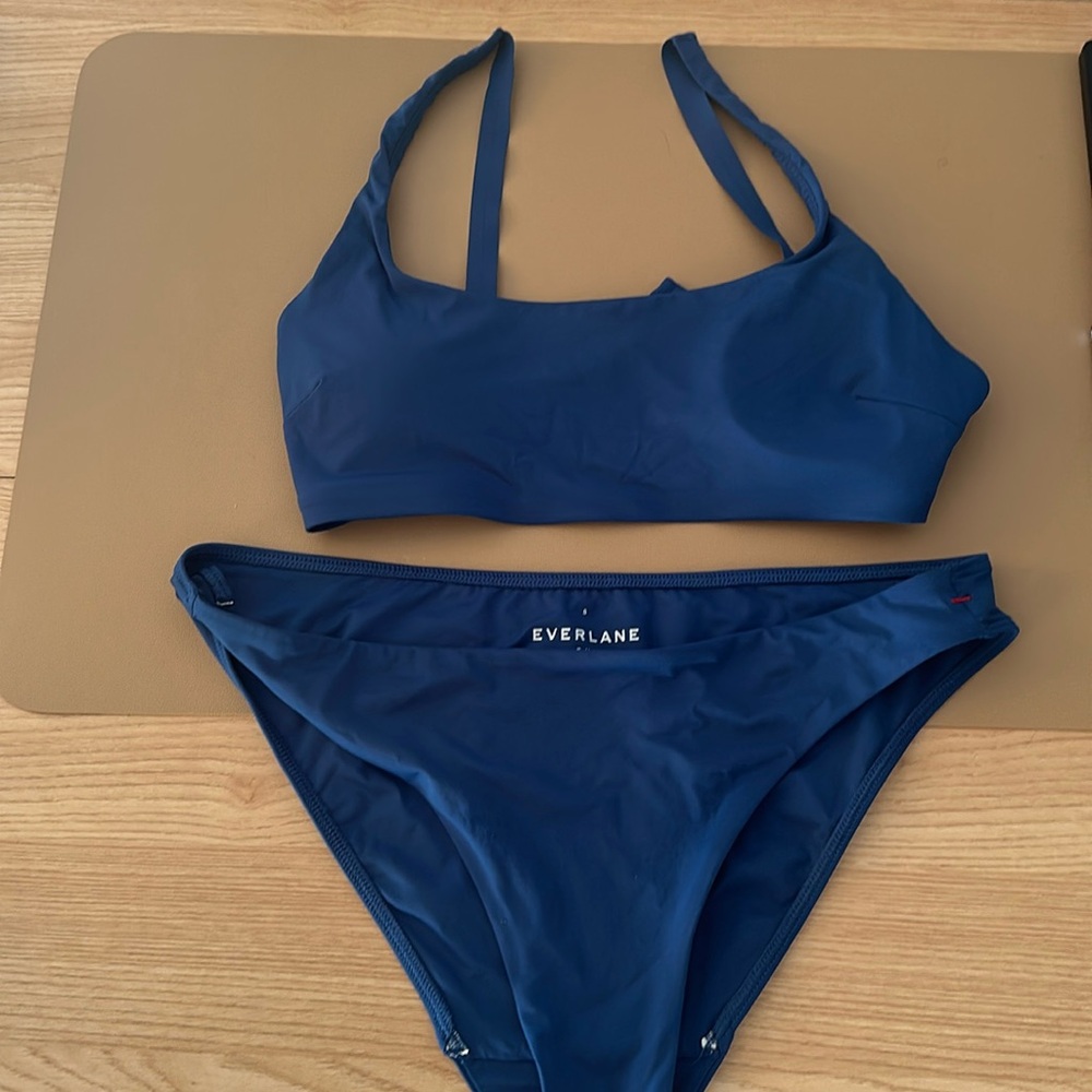 Everlane bathing suit 👙